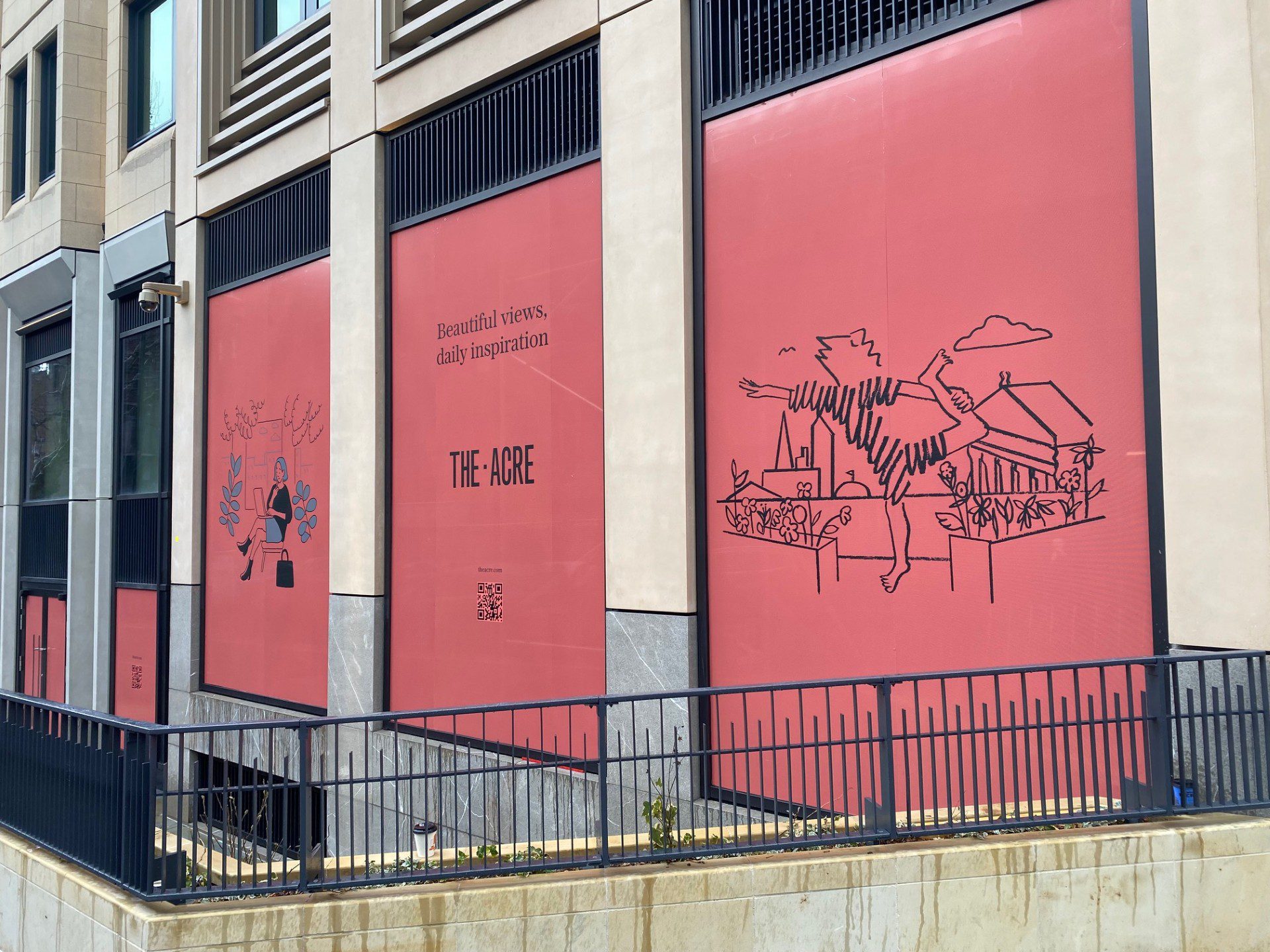 A Bold Contravision Wrap for Platform